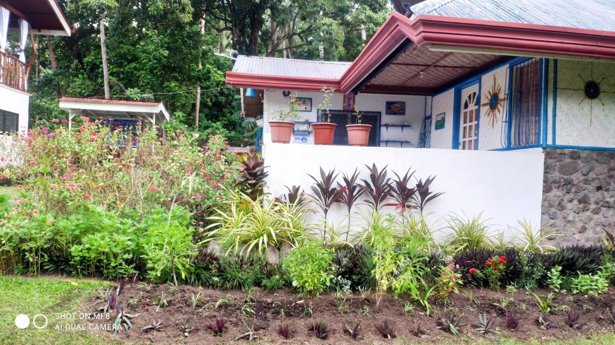 Sun House Rental Mambajao Exterior photo